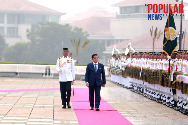 AI’s Analysis of a visiting head of state or leader to inspect the honor guard alone, without the host leader present alongside them, is an unusual deviation (Protocol Breach)