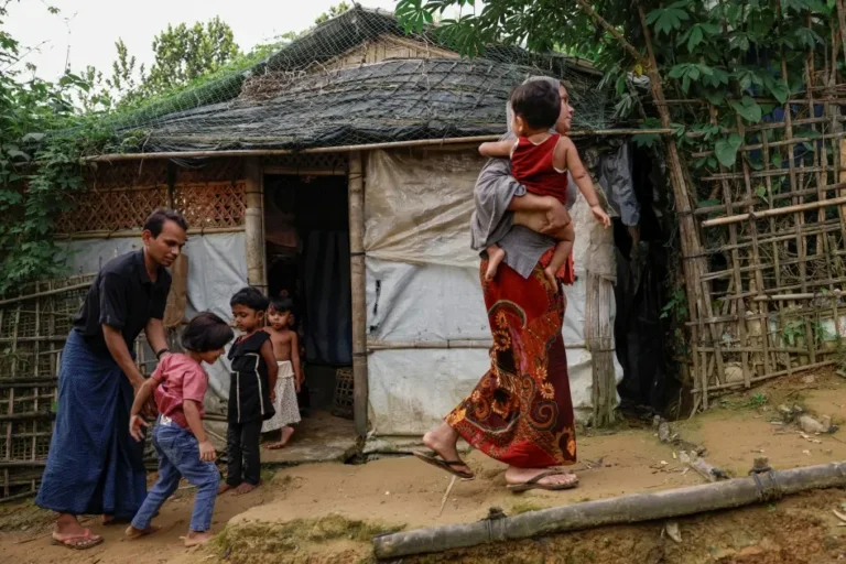 ရိုဟင်ဂျာမွတ်စလင်များကို ရခိုင်တပ်မတော် (AA) ၏ ဖိနှိပ်မှုများ