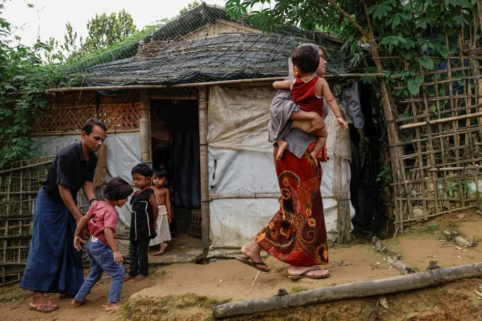ရိုဟင်ဂျာမွတ်စလင်များကို ရခိုင်တပ်မတော် (AA) ၏ ဖိနှိပ်မှုများ